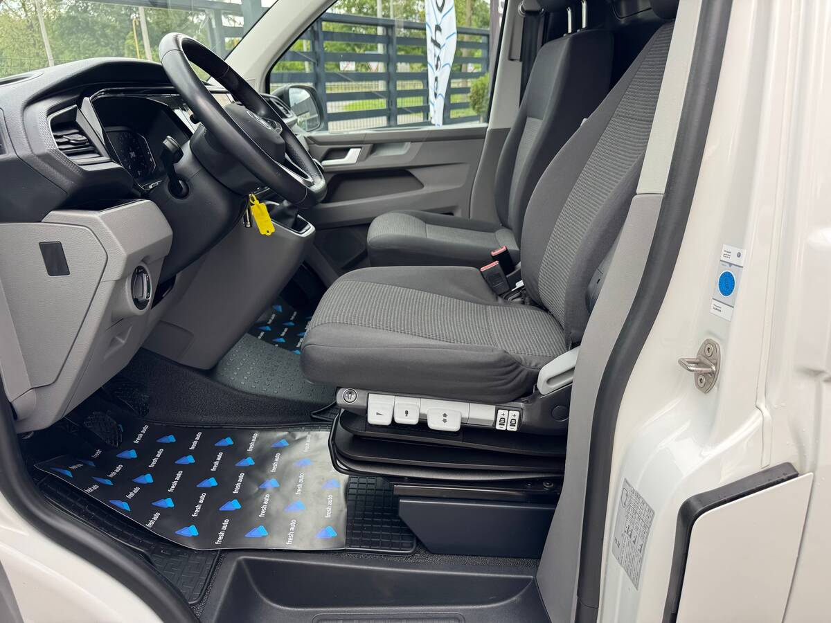 Volkswagen Transporter 2022 - fresh avto