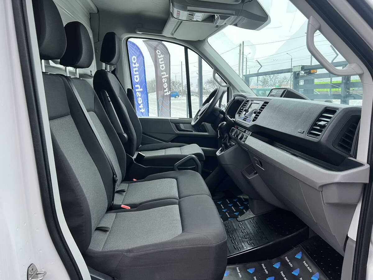 Volkswagen crafter 2021 - фреш авто