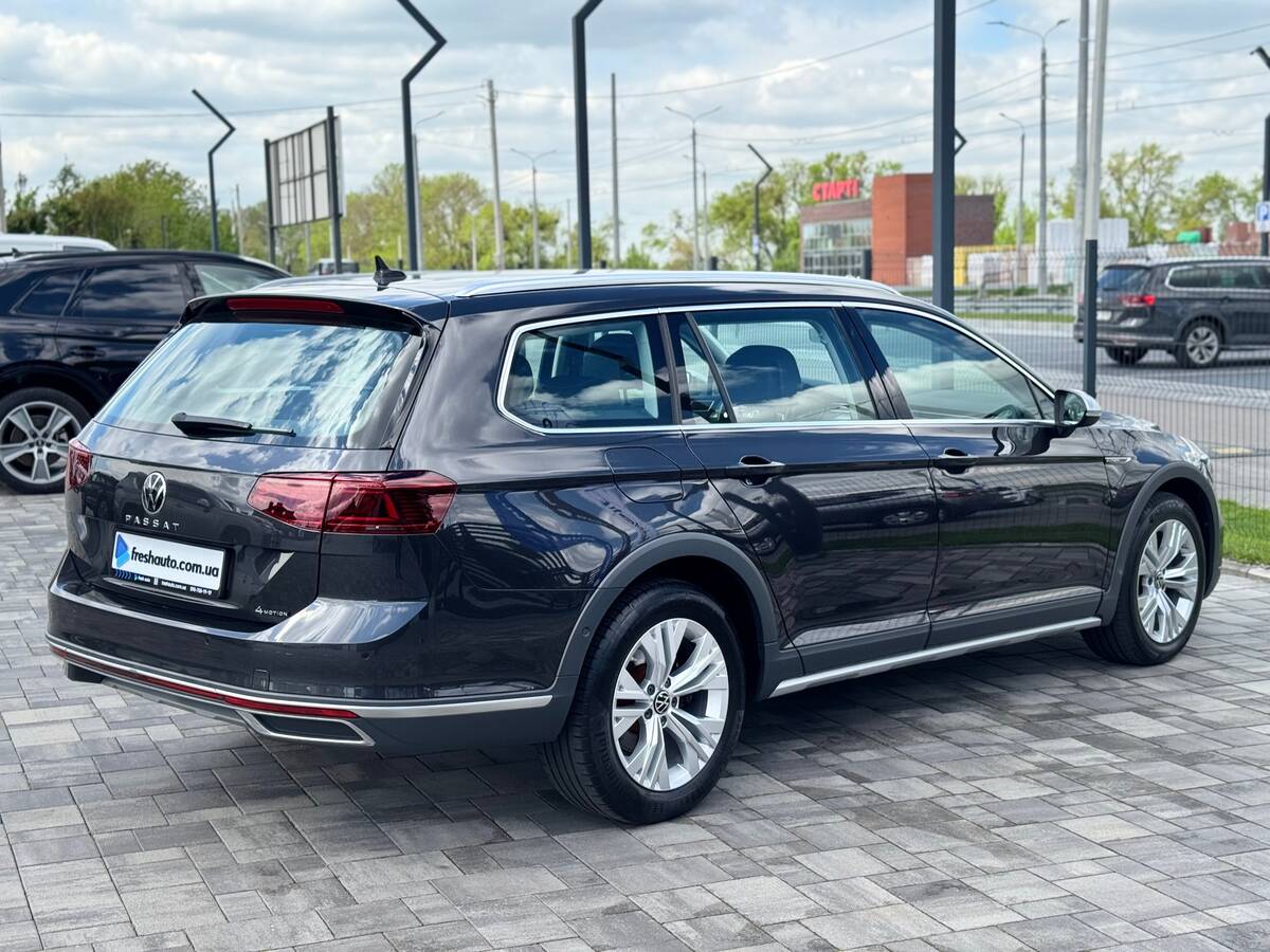 Volkswagen Passat Alltrack 2022 (Фольксваген Пасат Олтрек) — фото 3 з 5