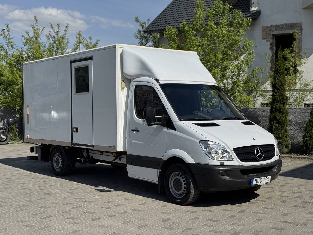 Mercedes-Benz Sprinter 2013
