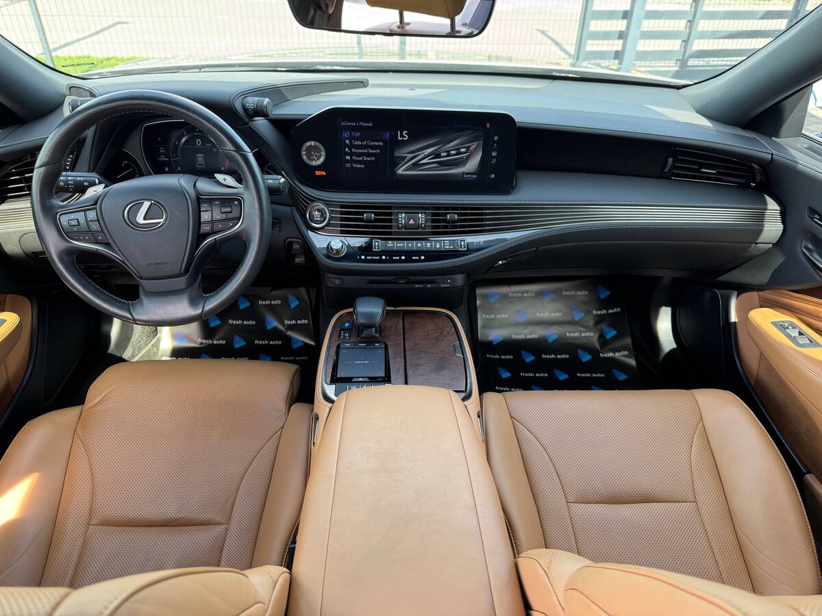Lexus LS500 2022 - Тип кузова: Седан 