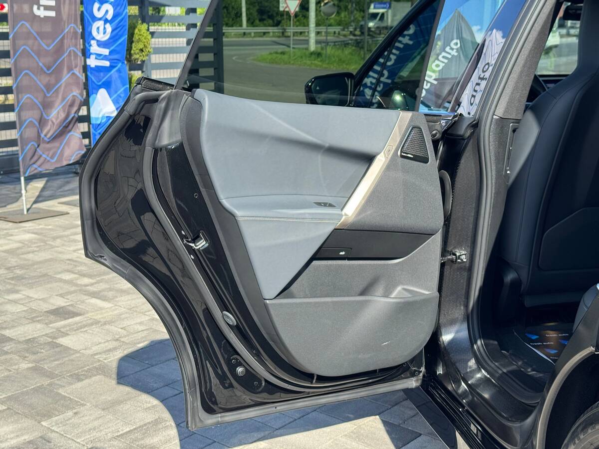 BMW iX 2023 - Батарея: 116 кВт