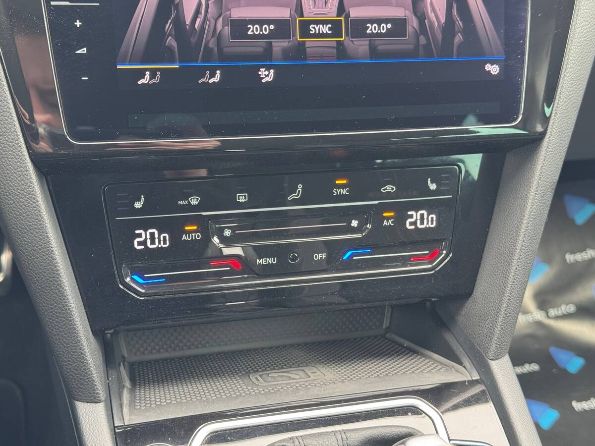 Volkswagen Passat Alltrack 2022 - DriveType: All-wheel 