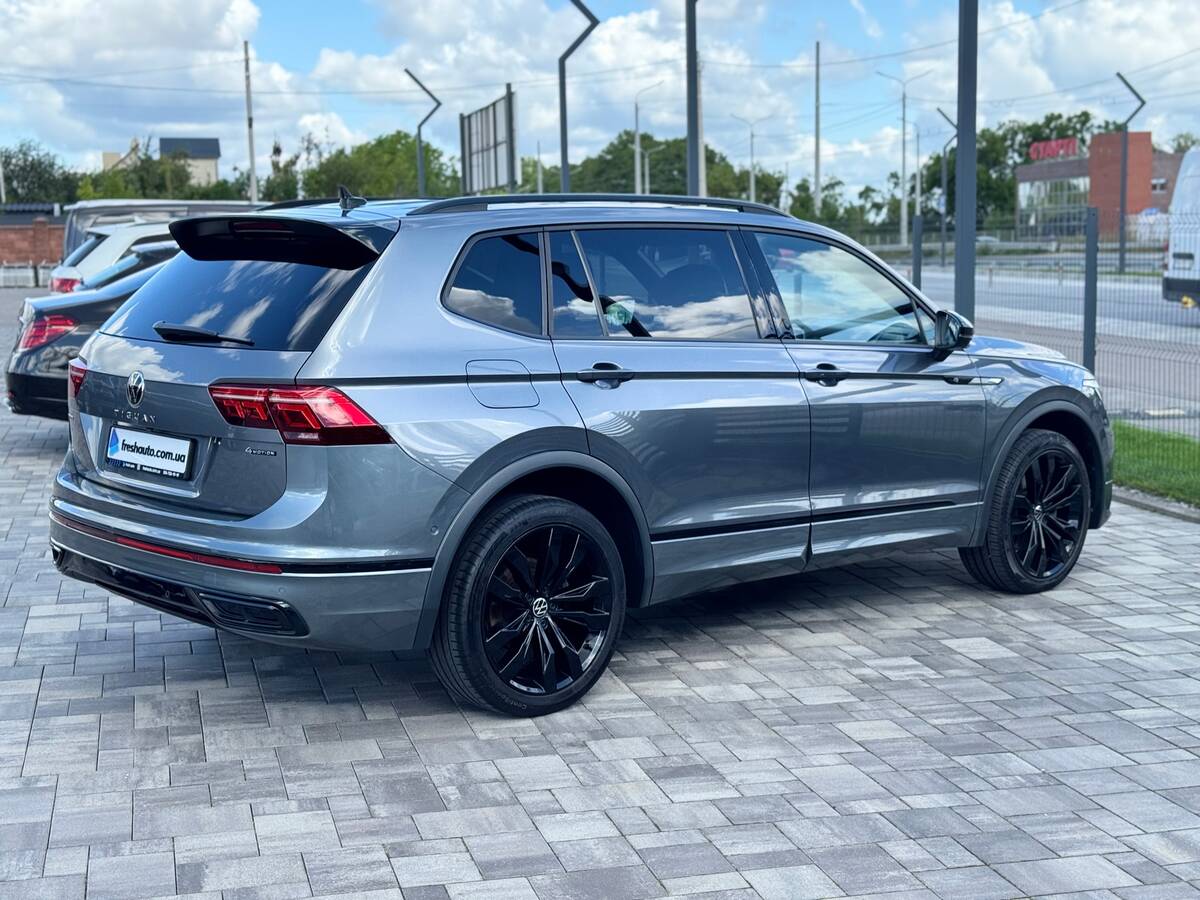 Volkswagen Tiguan Allspace 2022 (Фольксваген Тігуан Оллспейс) — фото 3 з 5