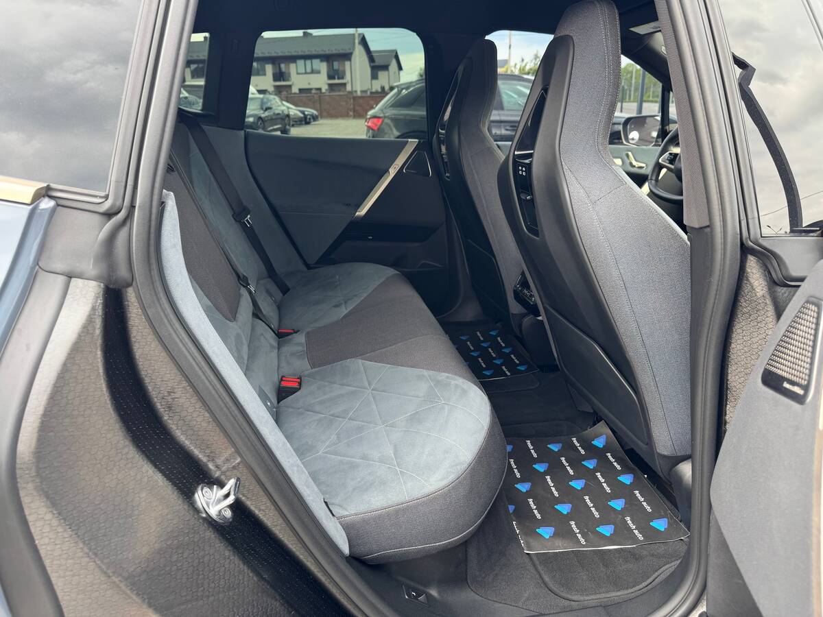 BMW iX 2023 - freshauto