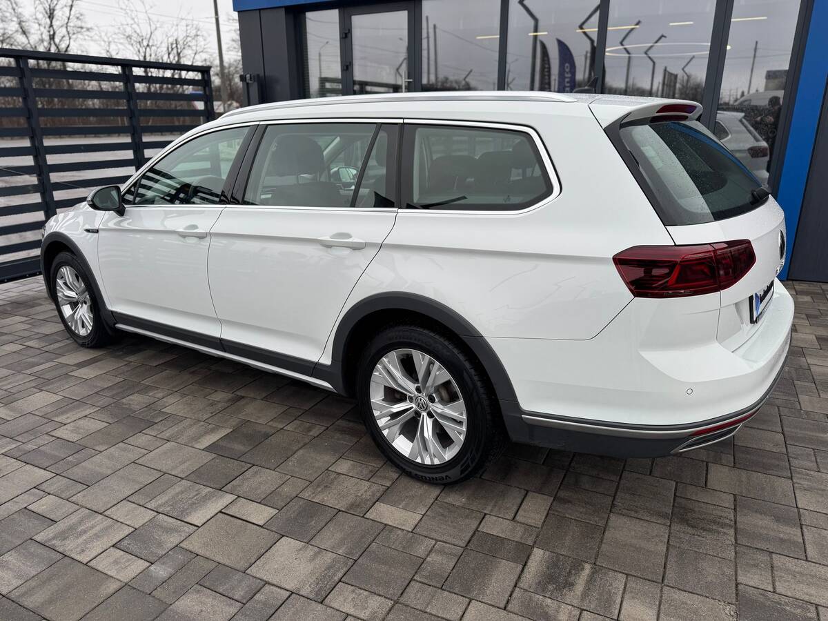 Volkswagen Passat Alltrack 2021 - Пробіг: 174 тис. км