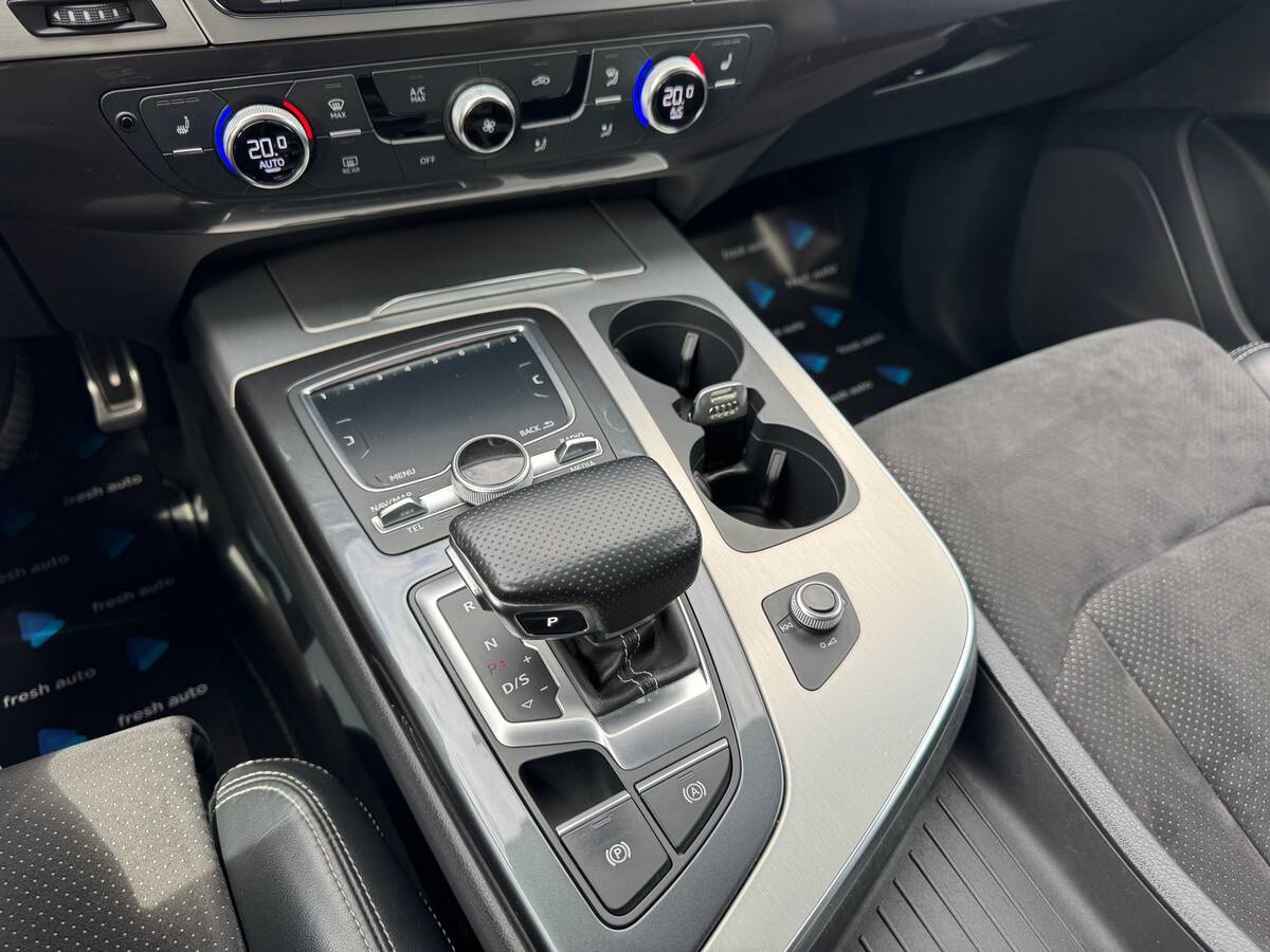 Audi Q7 2018 - Odometr: 370 thnd km