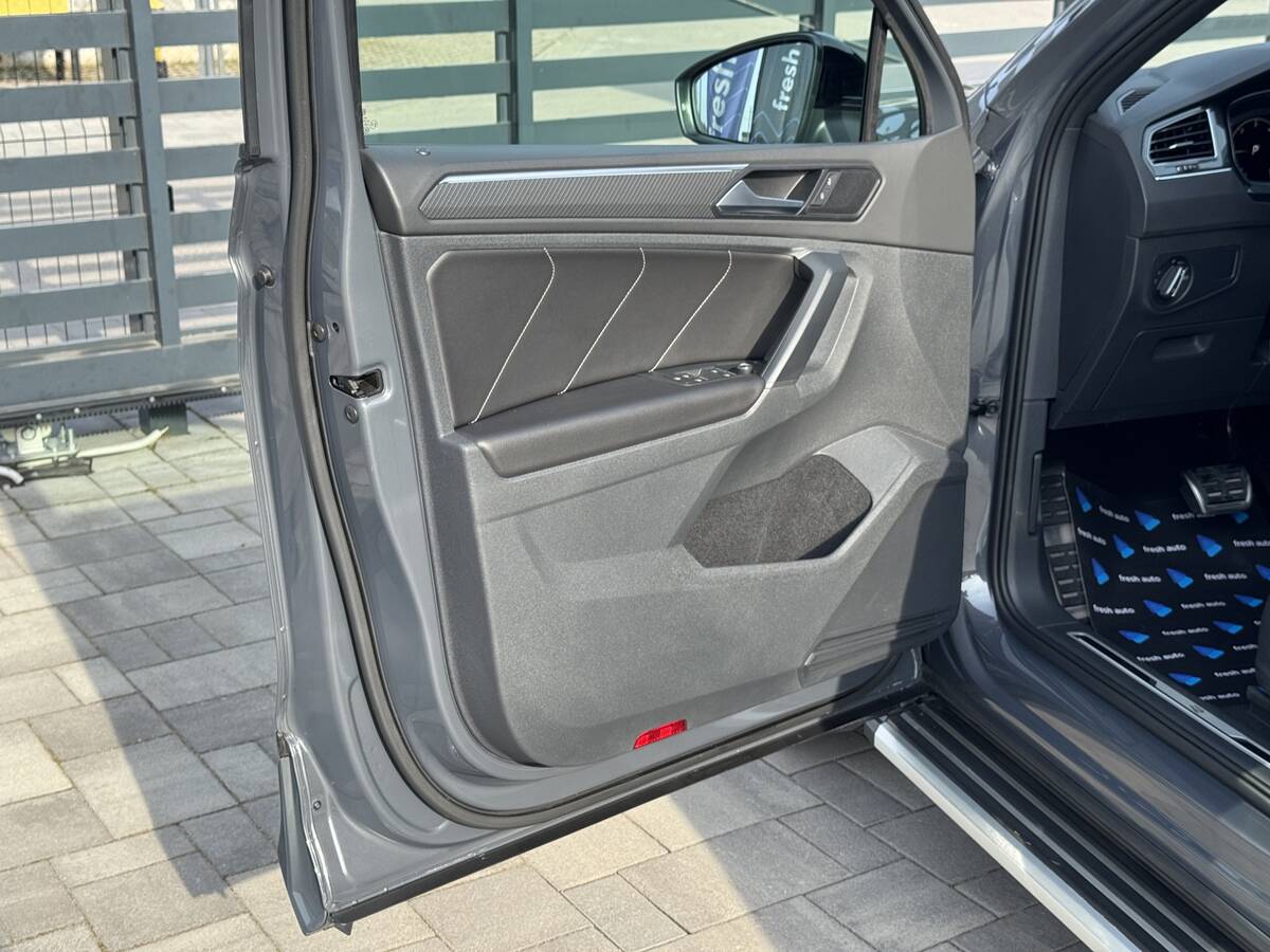 Volkswagen Tiguan 2022 - fresh auto