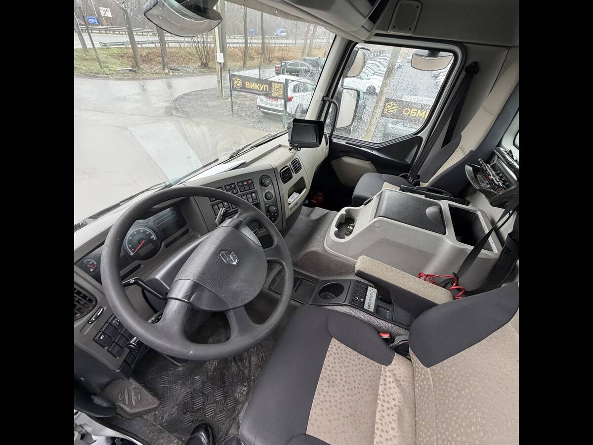 Renault Kerax 2011 - Об'єм двигуна: 11.0 л.