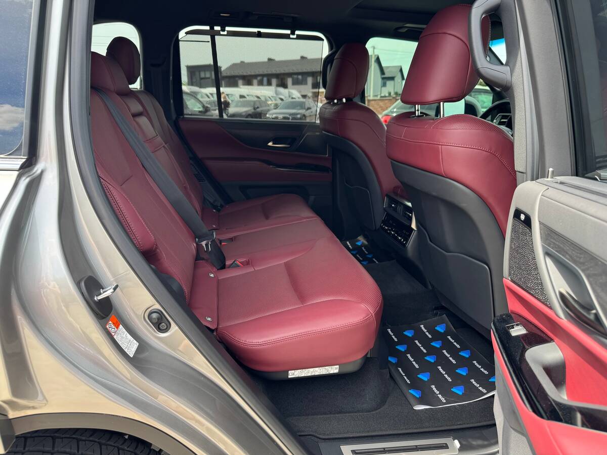 Lexus LX 2022 - фреш авто рівне