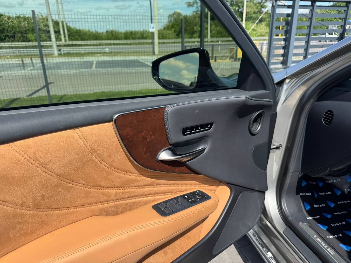 Lexus LS500 2022 - фрешавто