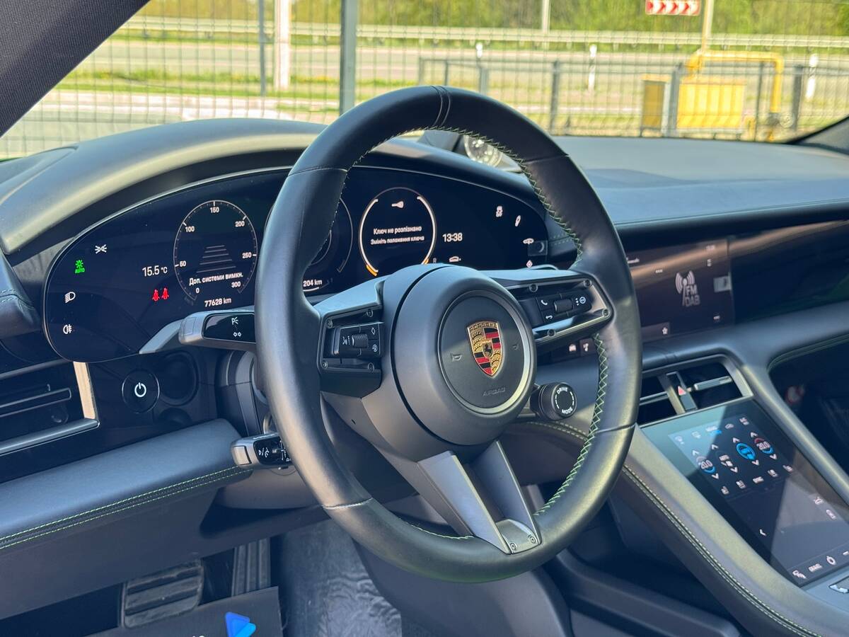 Porsche Taycan 2021 - фрешавто