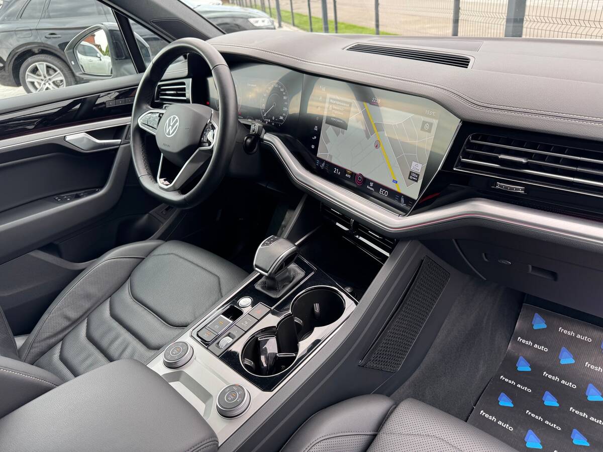 Volkswagen Touareg R 2022 - сайт фреш авто