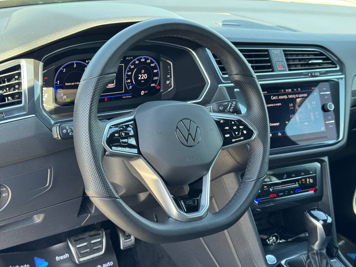 Volkswagen Tiguan Allspace 2022 - фрешавто