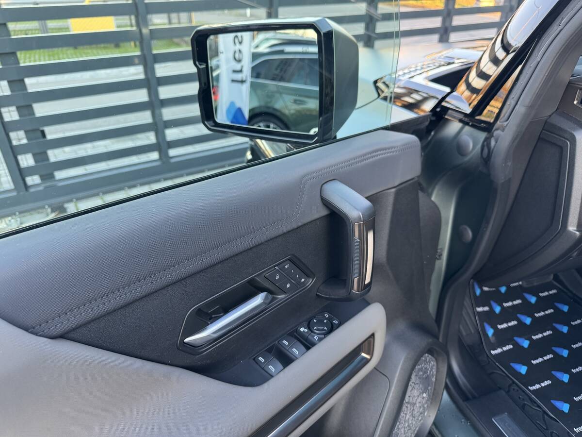 Hummer EV SUV 3X 2023 - fresh auto