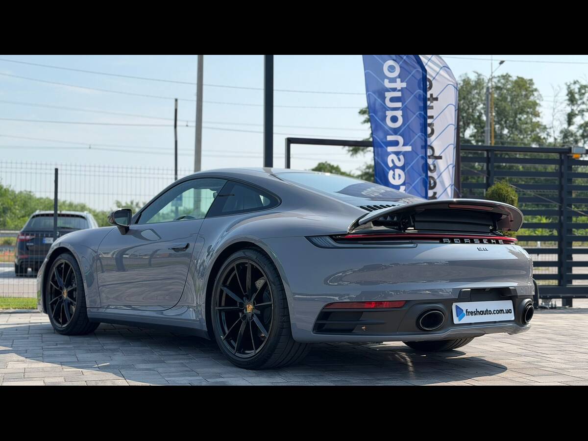 Porsche 911 2024