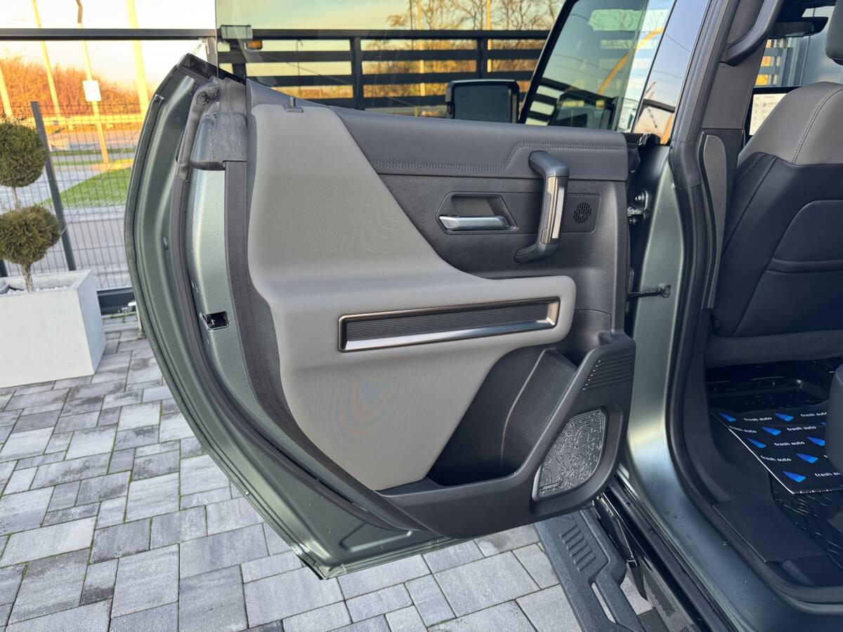 Hummer EV SUV 3X 2023 - Тип авто: Легкові 