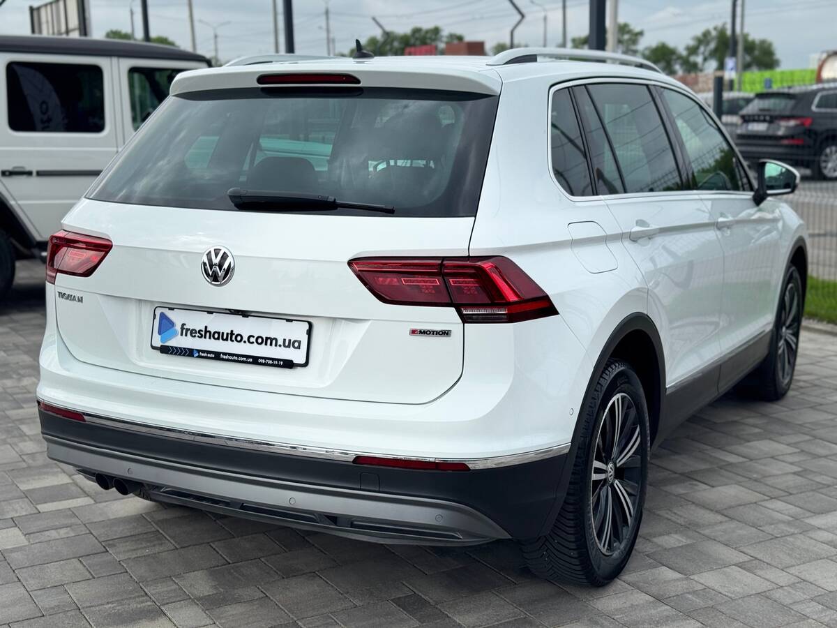 Volkswagen Tiguan 2019 - фреш авто