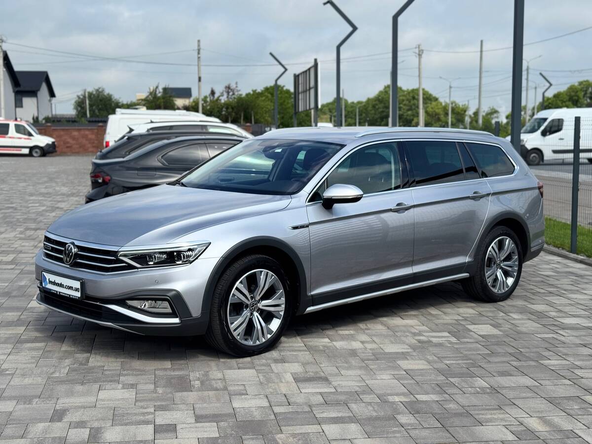 Volkswagen Passat Alltrack 2022 - Number Of Seats: 5 