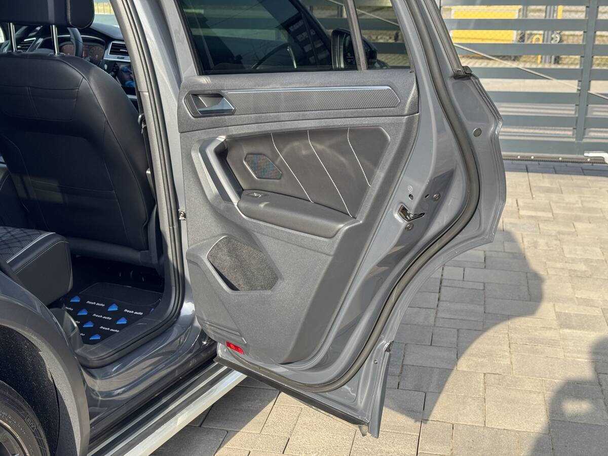 Volkswagen Tiguan 2022 - фреш авто