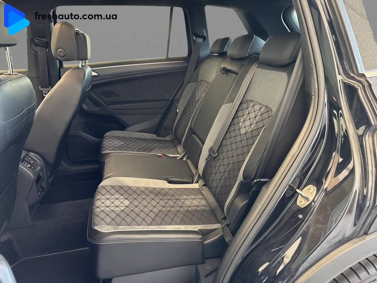 Volkswagen Tiguan Allspace 2022 - Transmission: Automatic 