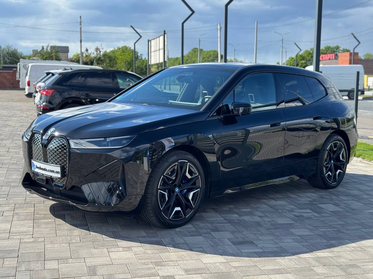 BMW iX 2023 - Потужність: 619 кс