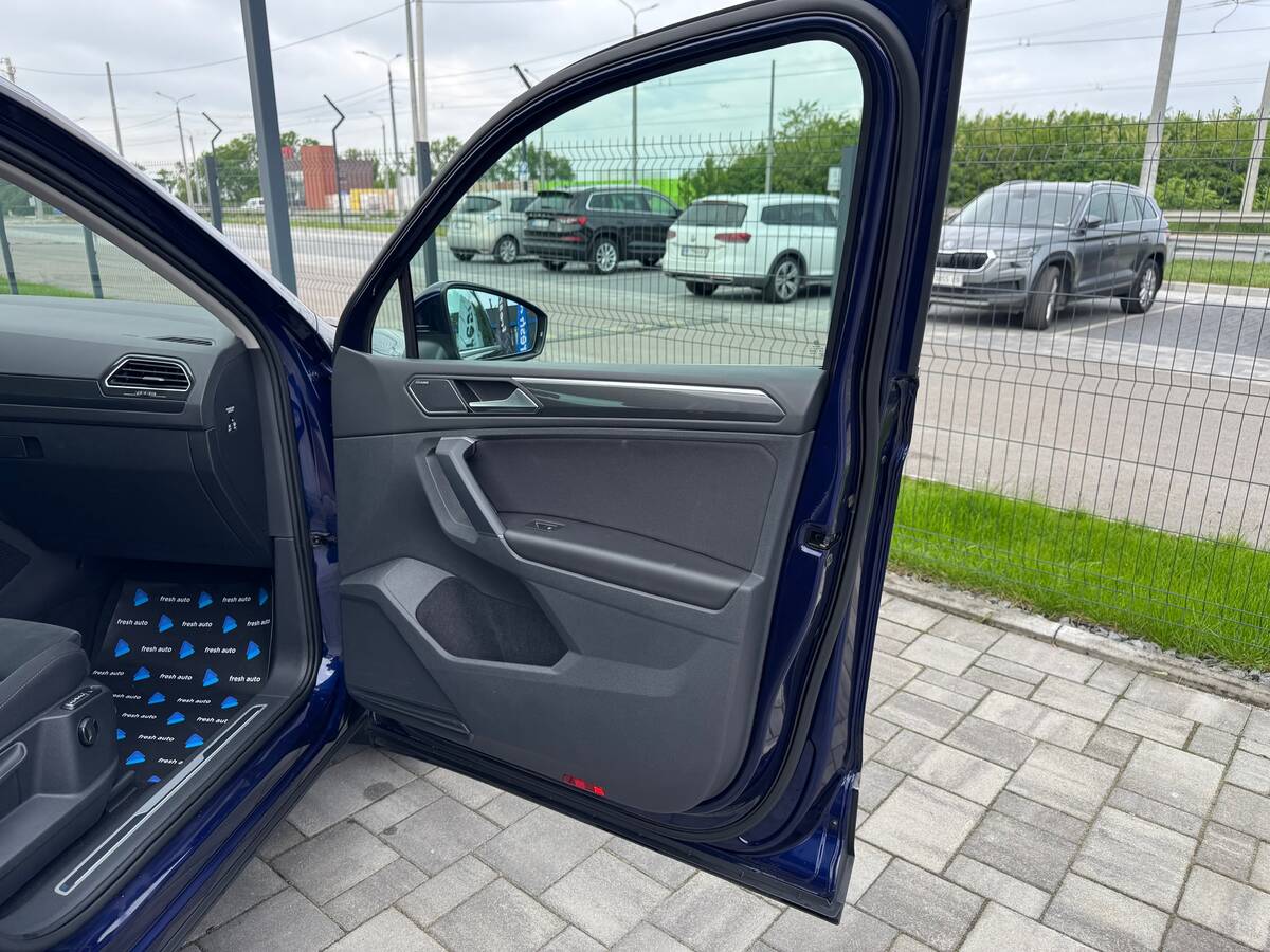 Volkswagen Tiguan 2019 - fresh auto