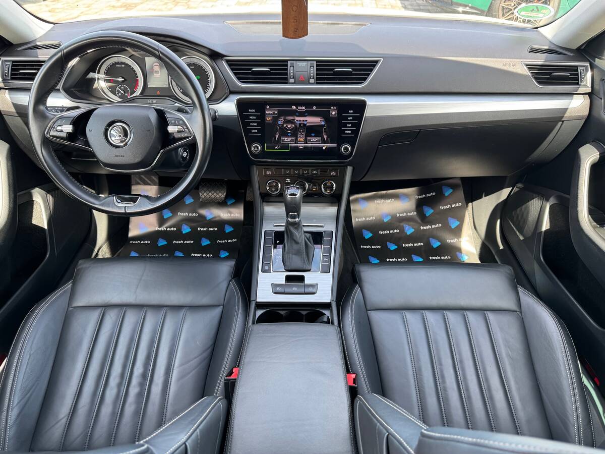 Skoda Superb 2021 (Шкода Суперб) — фото 4 з 5