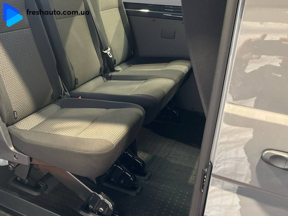 Volkswagen Transporter 2022 - Пробіг: 122 тис. км