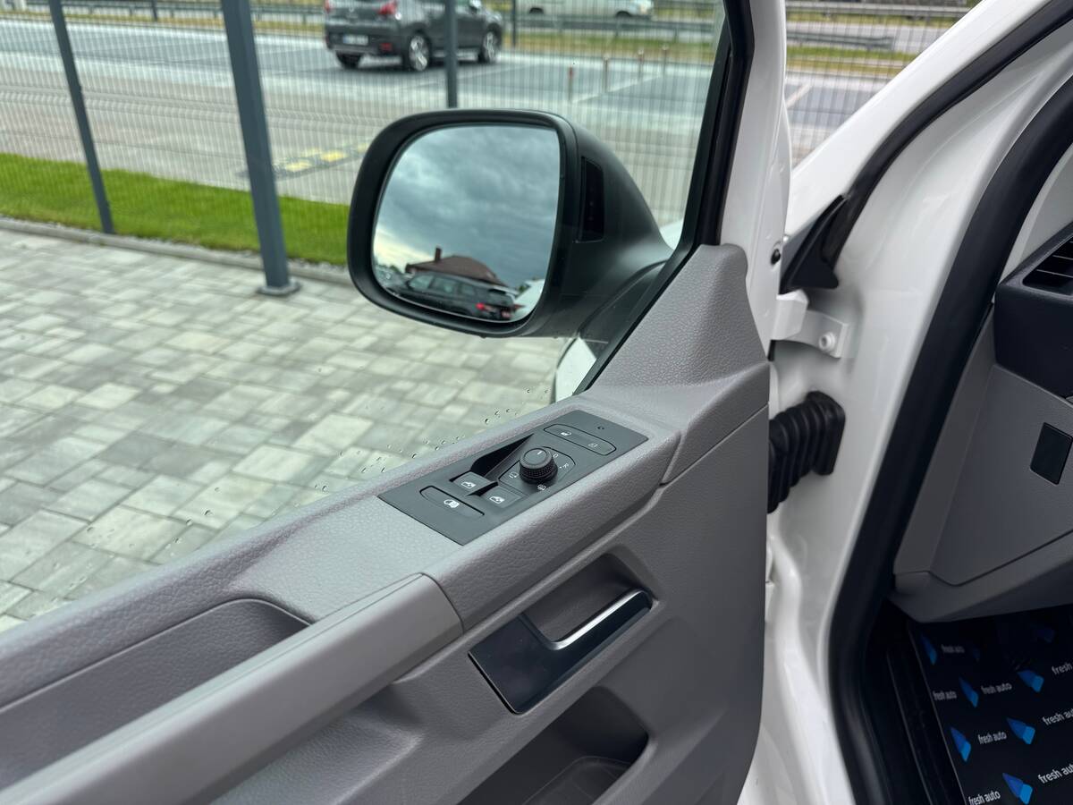 Volkswagen Transporter 2022 - фрешавто