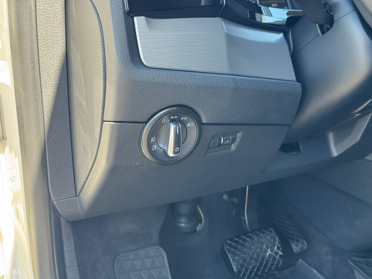 Volkswagen Multivan 2017 - fresh auto