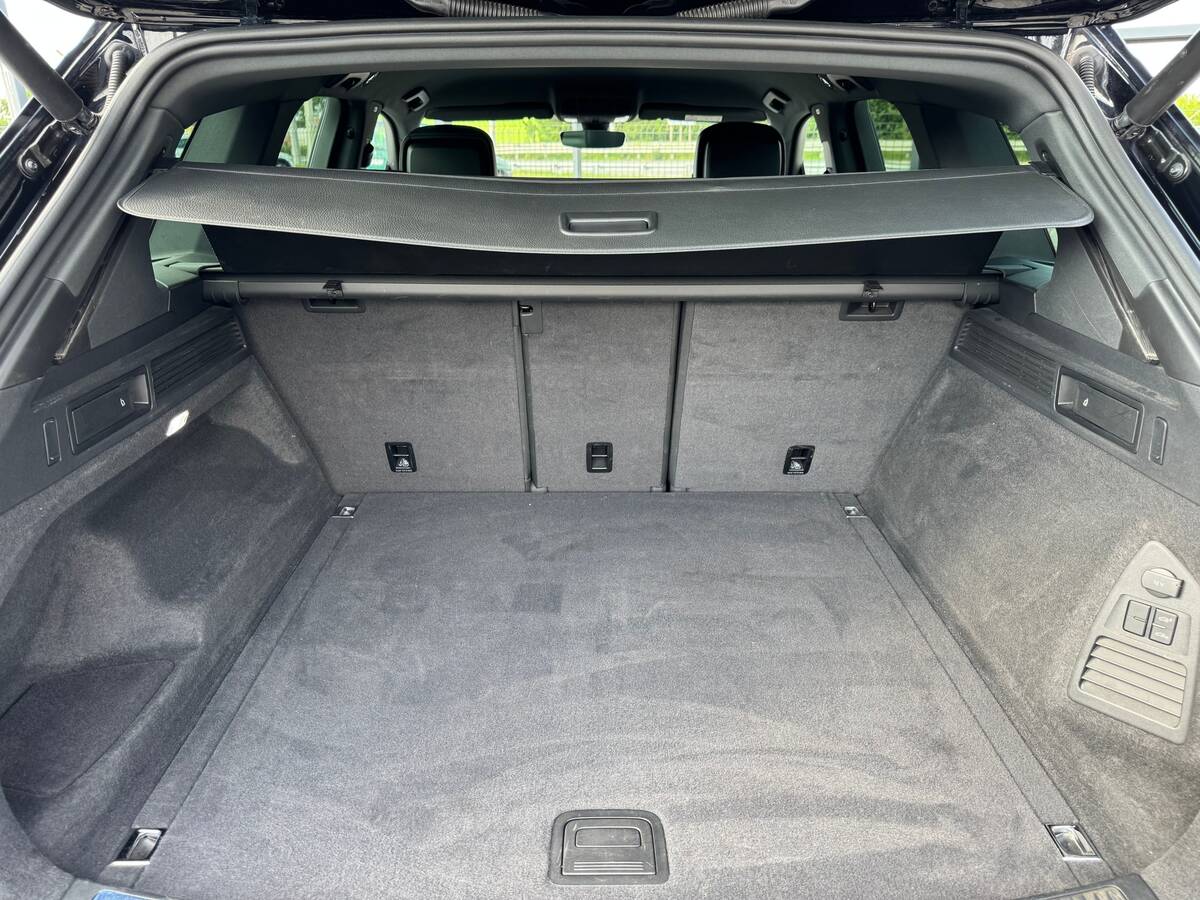 Volkswagen Touareg 2020 - фреш авто