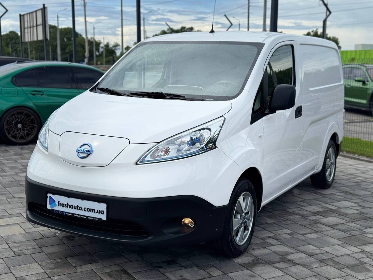 Nissan e-NV200 2020 - Кількість місць: 2 