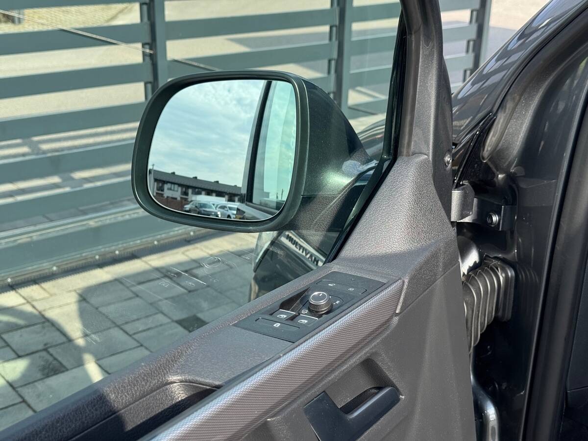 Volkswagen Multivan 2020 - fresh auto