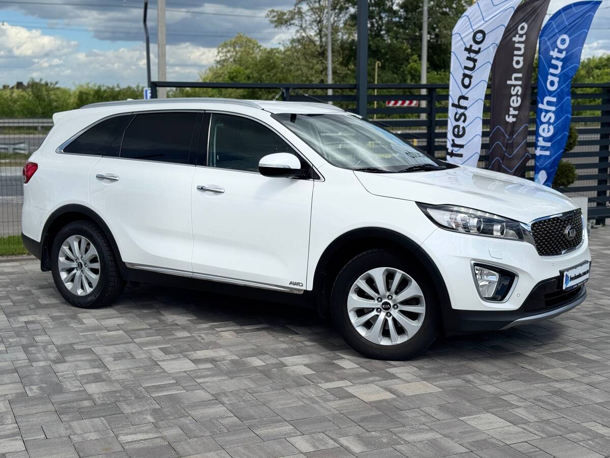 Kia Sorento 2016 - Привід: Повний 