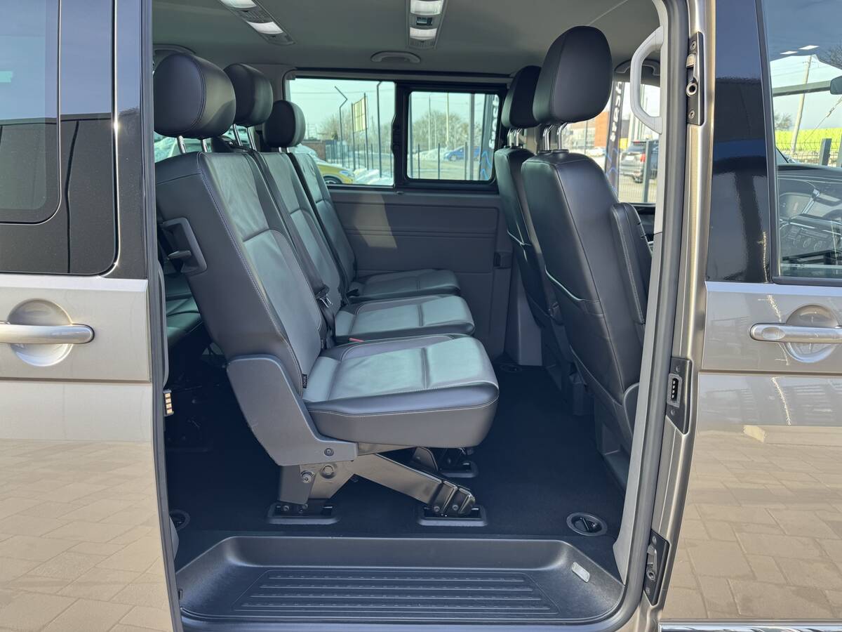 Volkswagen Caravelle 2021 - freshauto