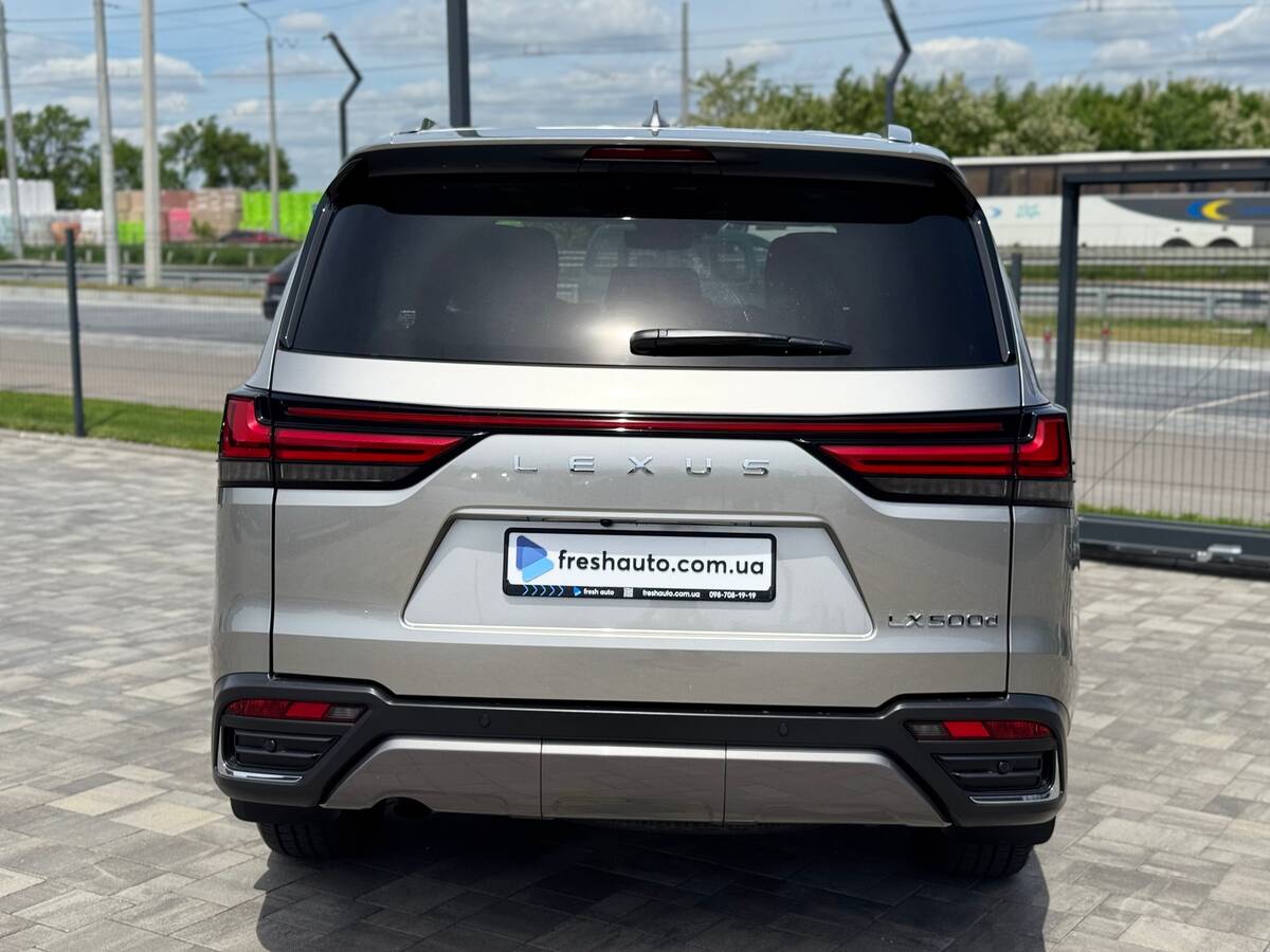 Lexus LX 2022 - Кількість місць: 5 
