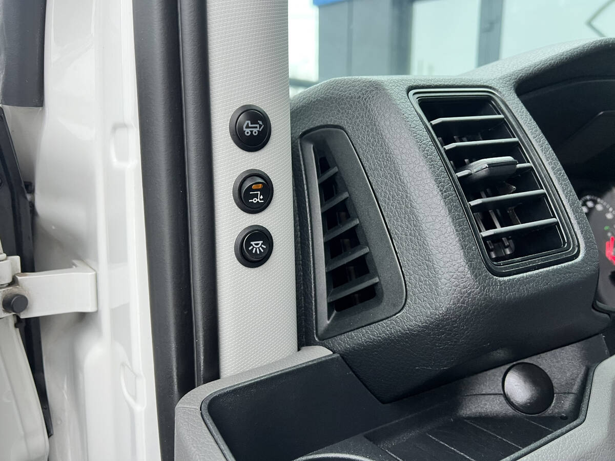 Volkswagen crafter 2021 - Тип авто: Вантажівки 