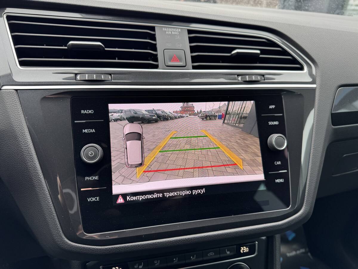 Volkswagen Tiguan 2019 - Об'єм двигуна: 2.0 л.