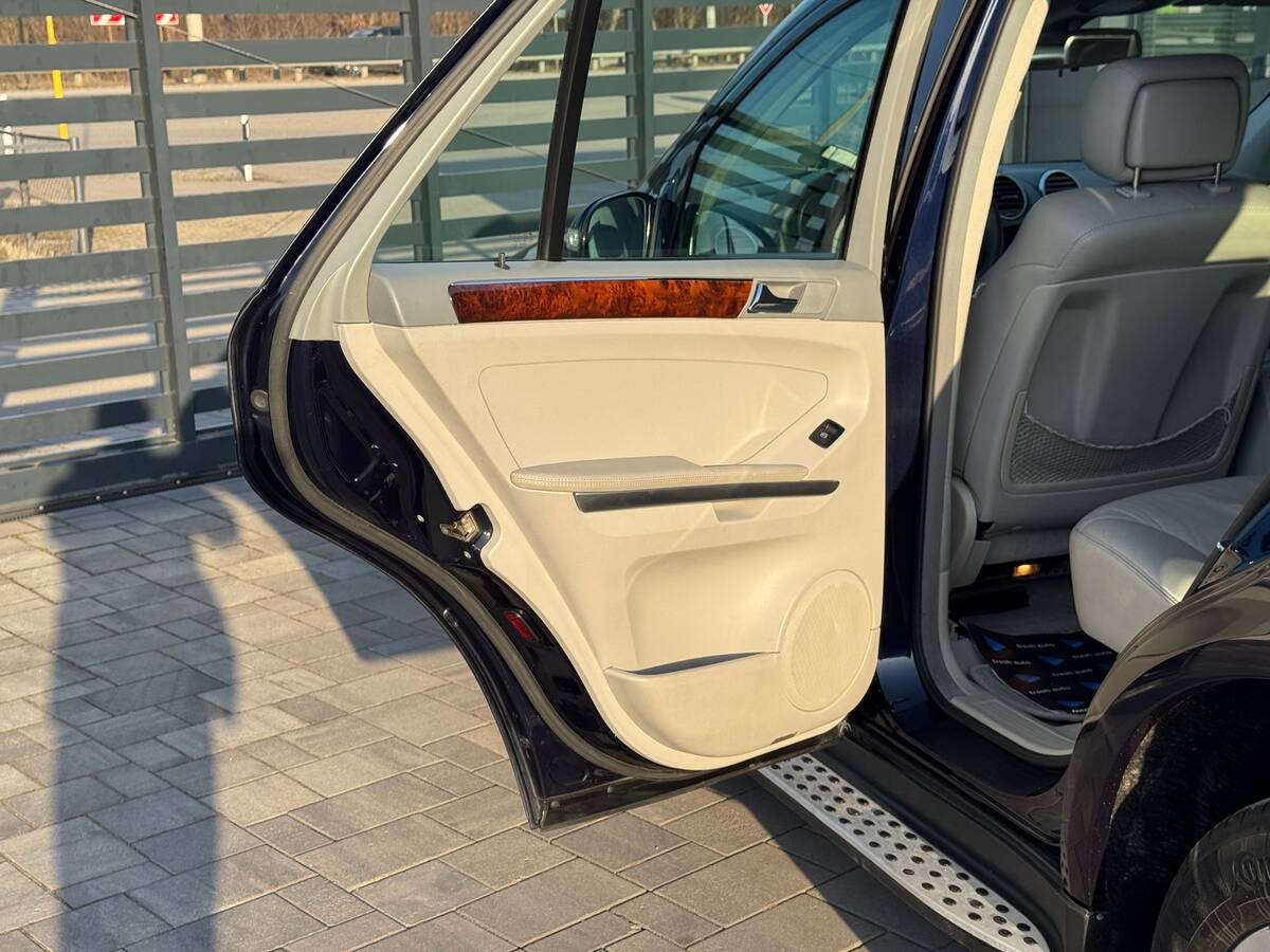 Mercedes-Benz ML 2005 - Пробіг: 237 тис. км