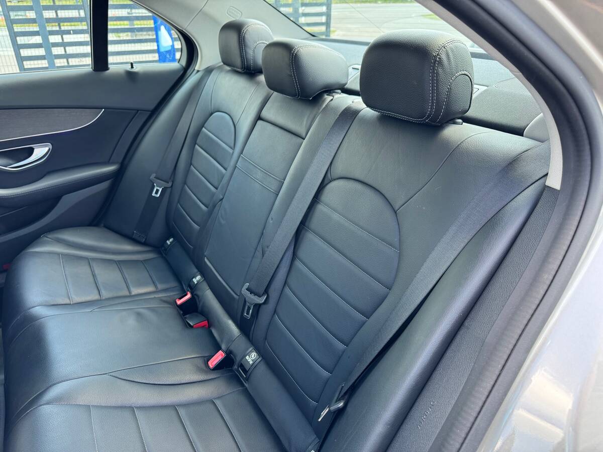 Mercedes-Benz C-Class 2018 - Тип кузова: Sedan 