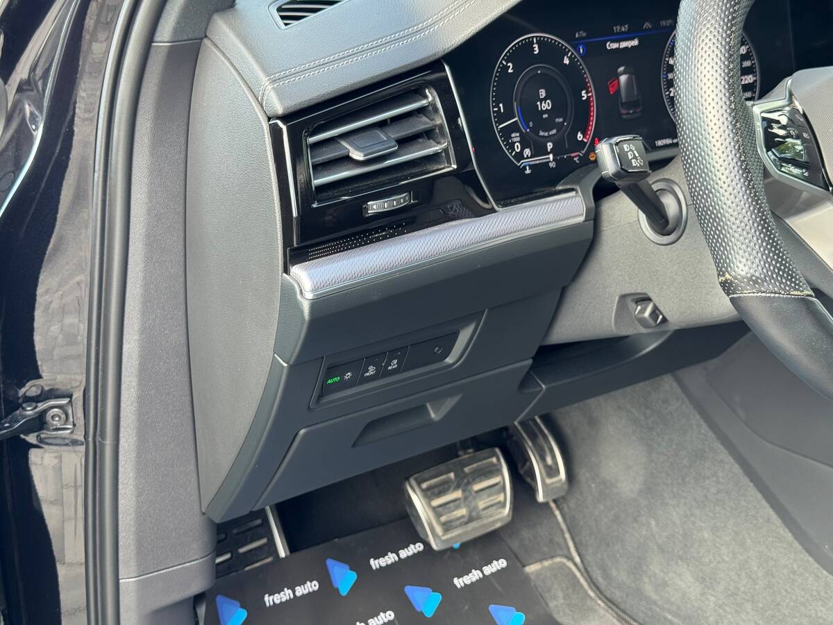 Volkswagen Touareg 2020 - фрешавто
