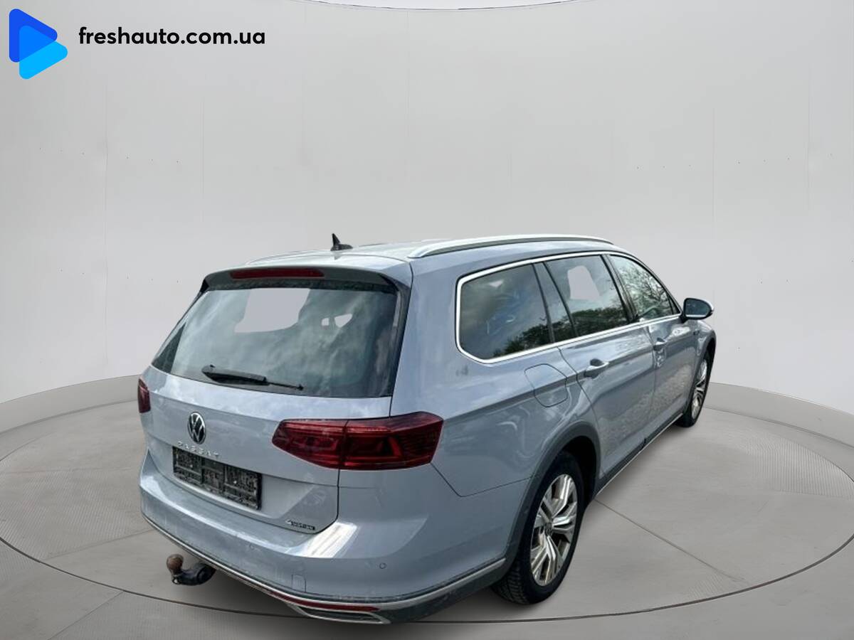 Volkswagen Passat Alltrack 2023 - Привід: Повний 