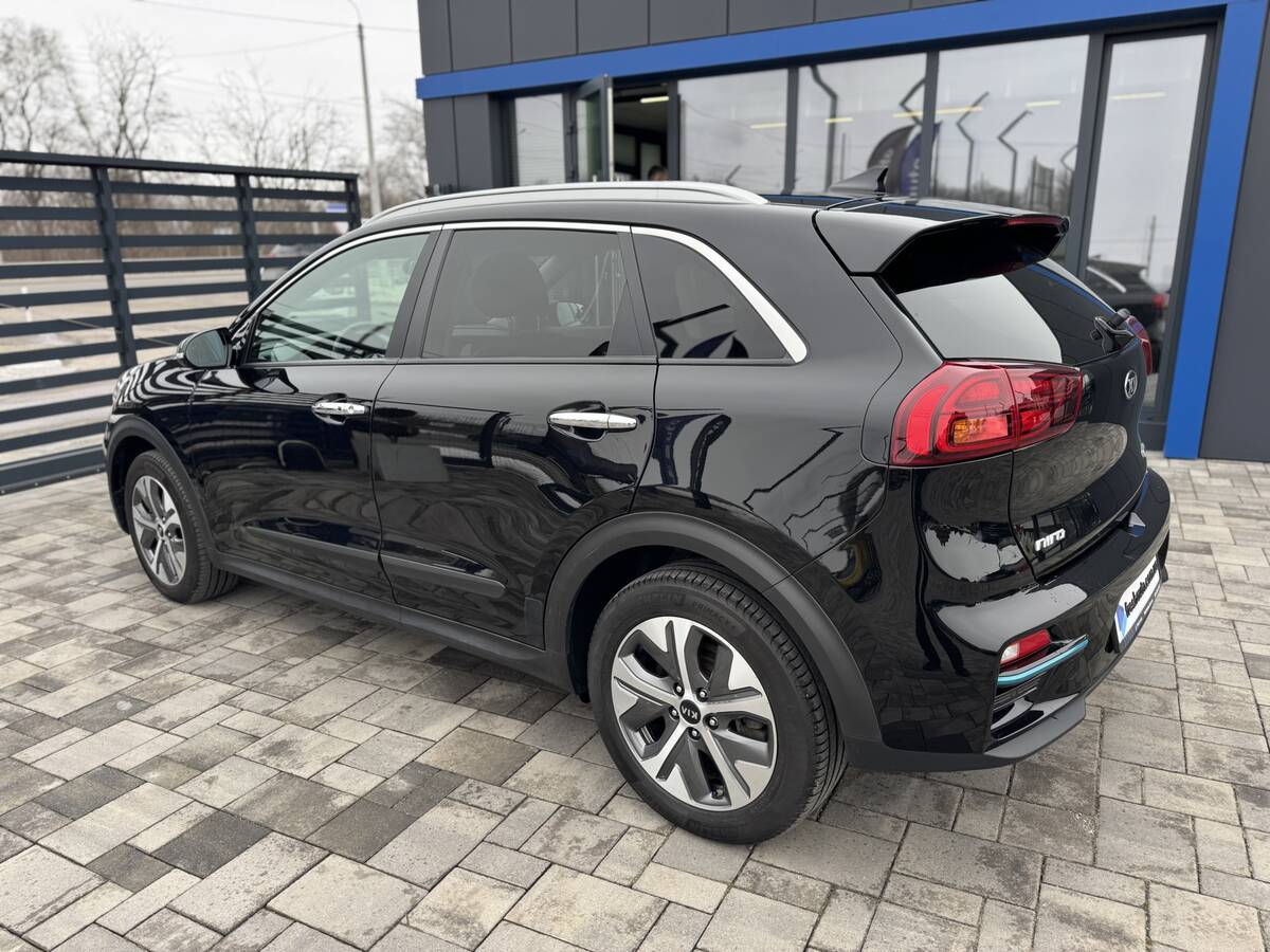 Kia Niro 2020 - фреш авто