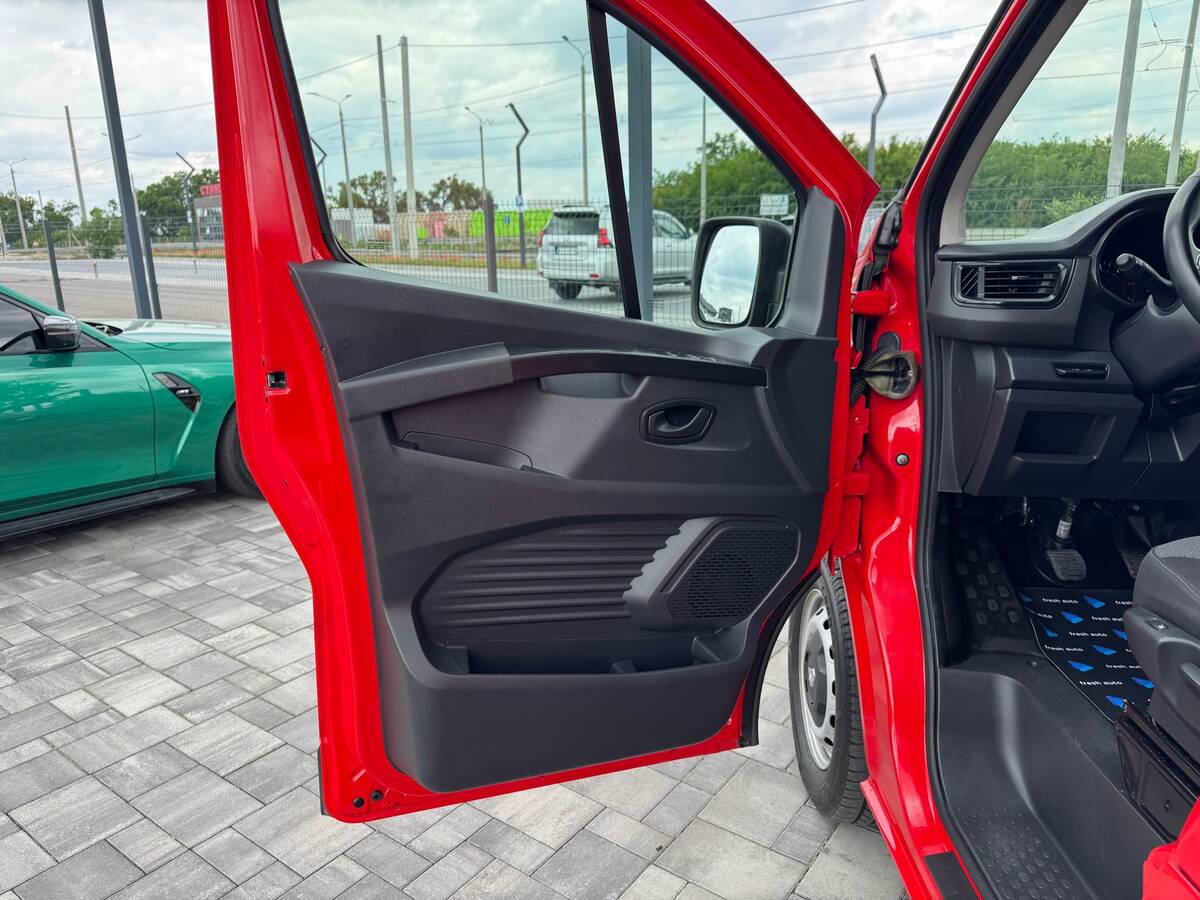 Renault Trafic 2023 - fresh auto