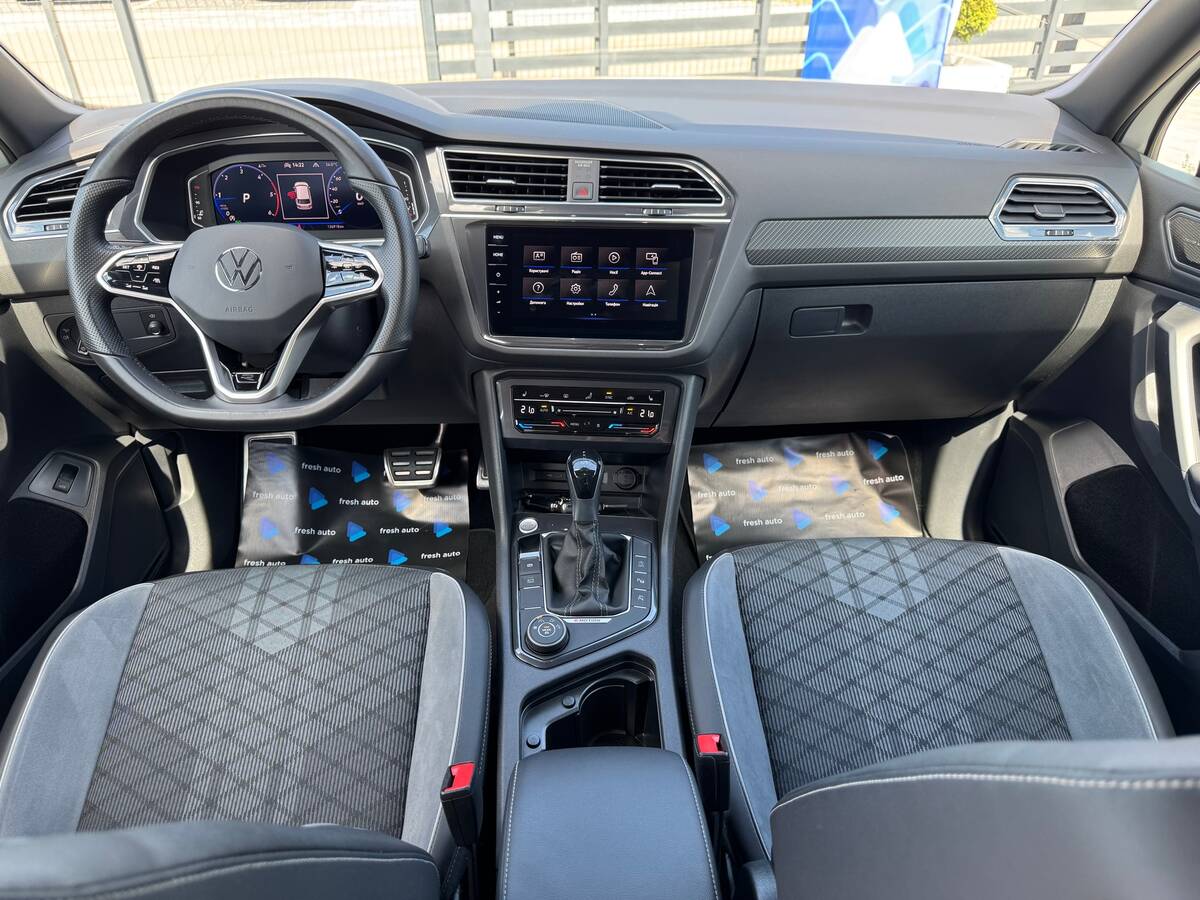 Volkswagen Tiguan Allspace 2022 (Фольксваген Тігуан Оллспейс) — фото 4 з 5