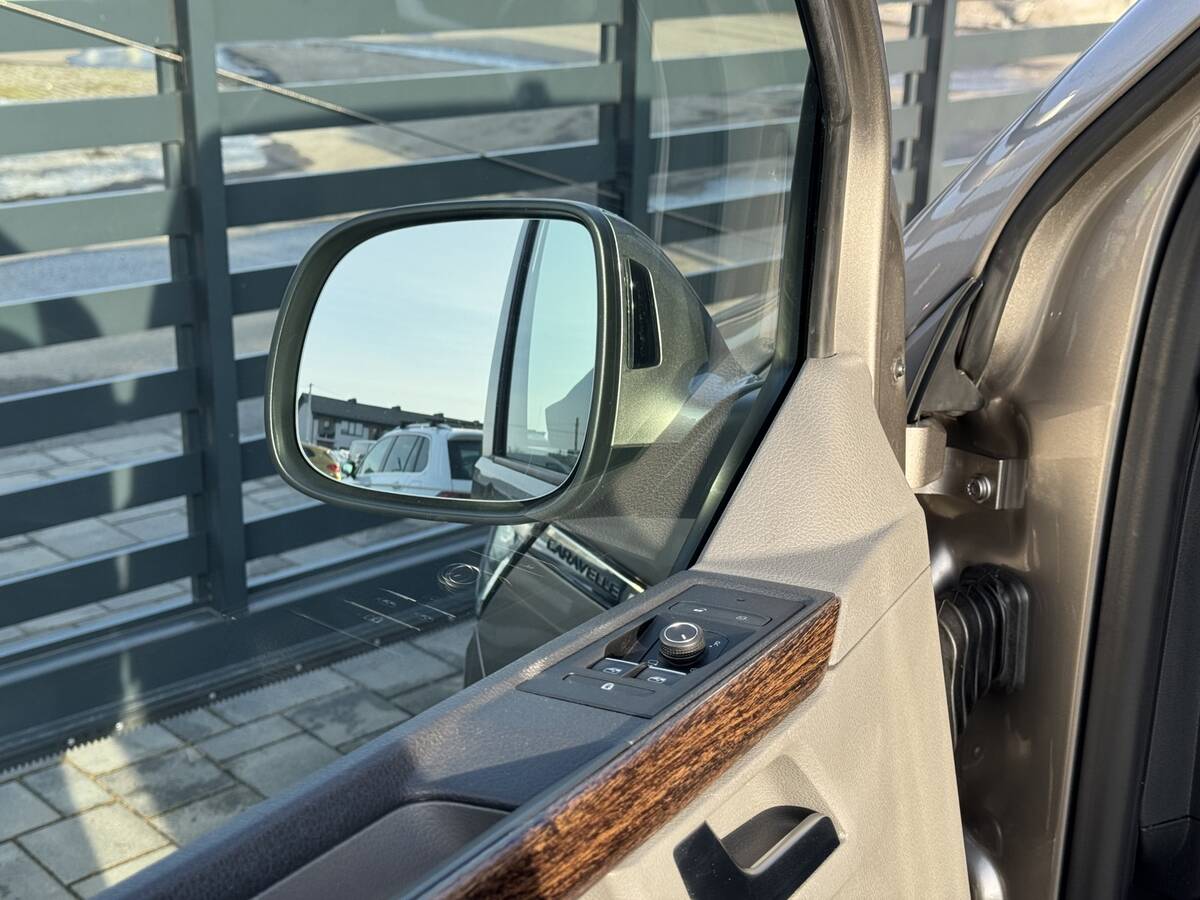 Volkswagen Caravelle 2021 - freshauto