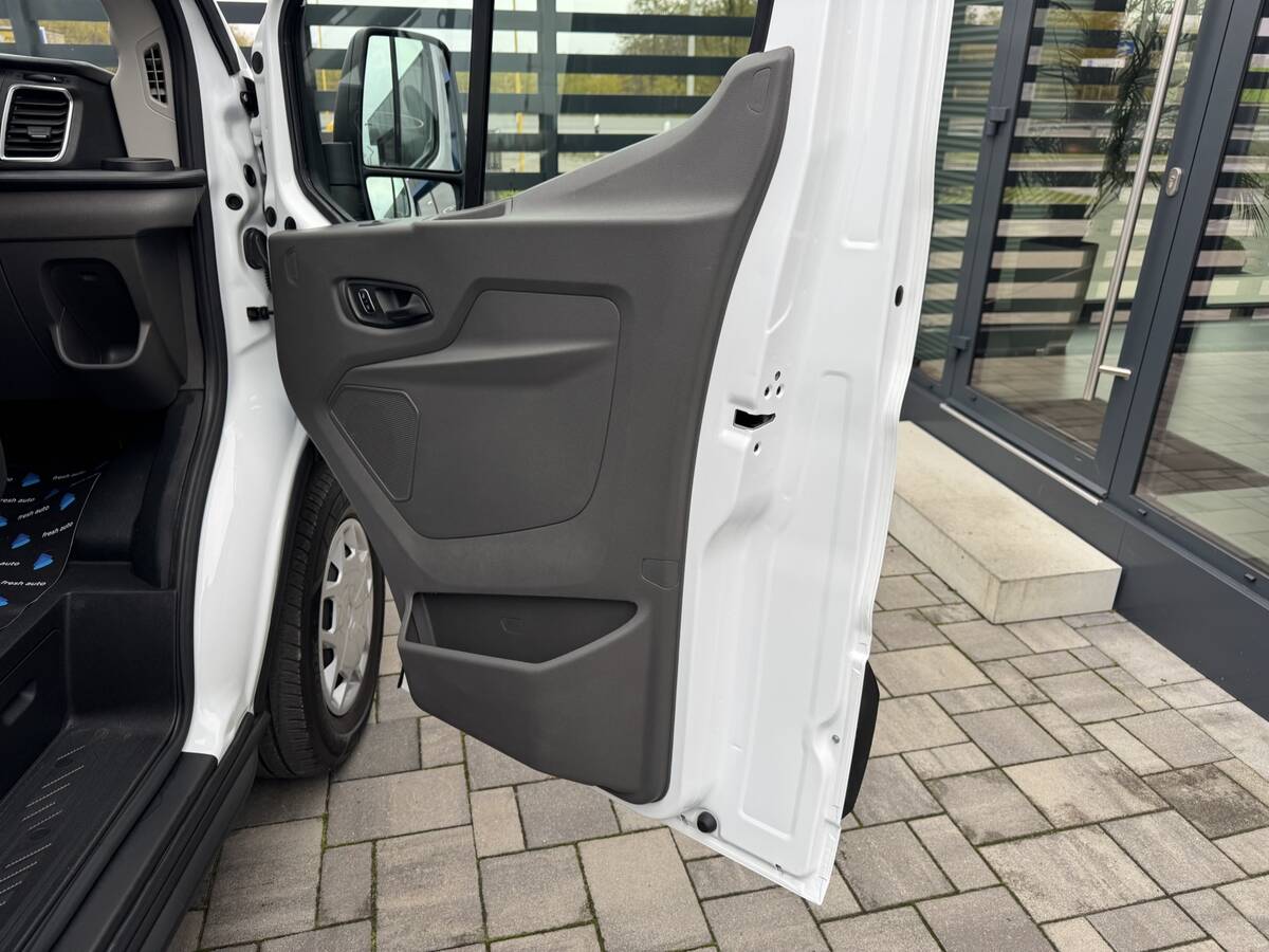 Ford E – Transit 2023 - фреш авто