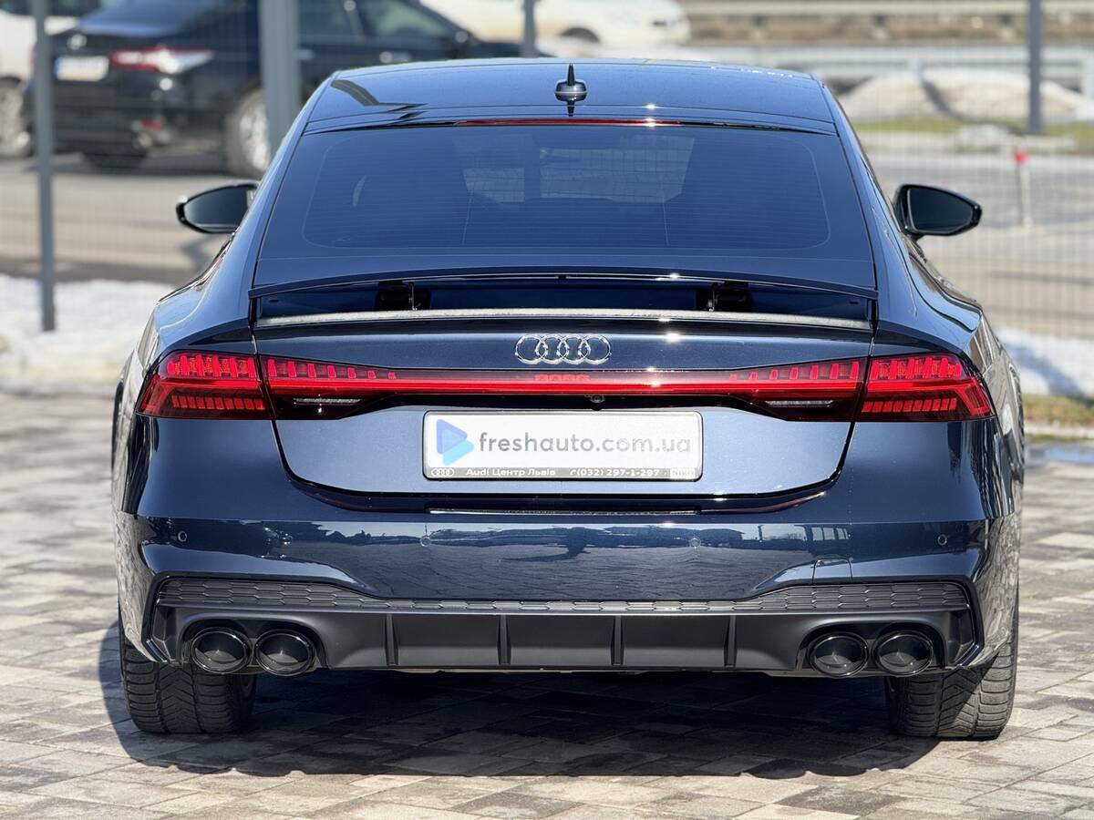 Audi S7 Sportback 2022 - fresh auto