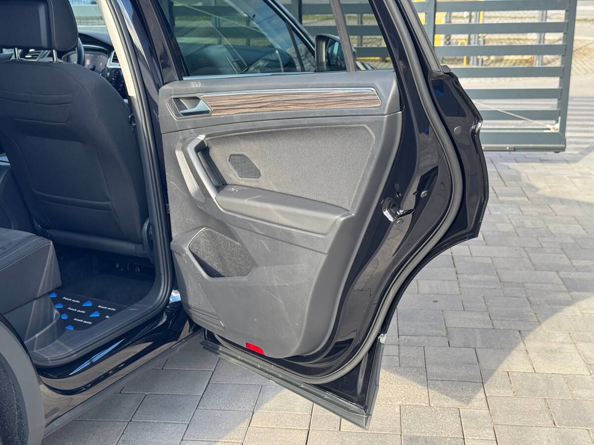 Volkswagen Tiguan Allspace 2022 - фреш авто